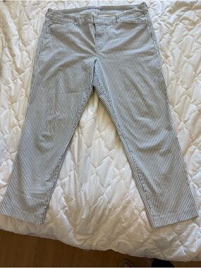 Old Navy striped ankle pants – blue & white 7/8